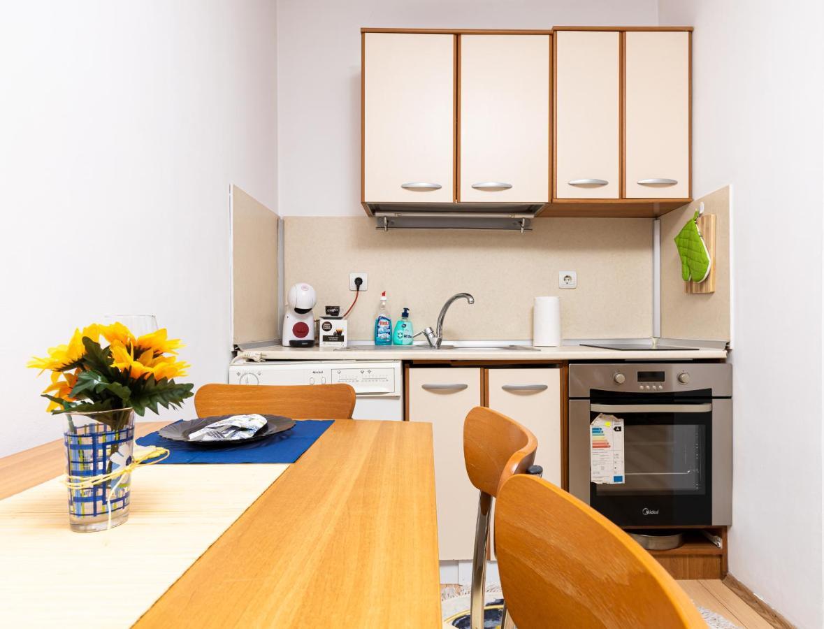 Lovely 1Bd Apartment Close To The Summer Theatre Plovdiv Esterno foto