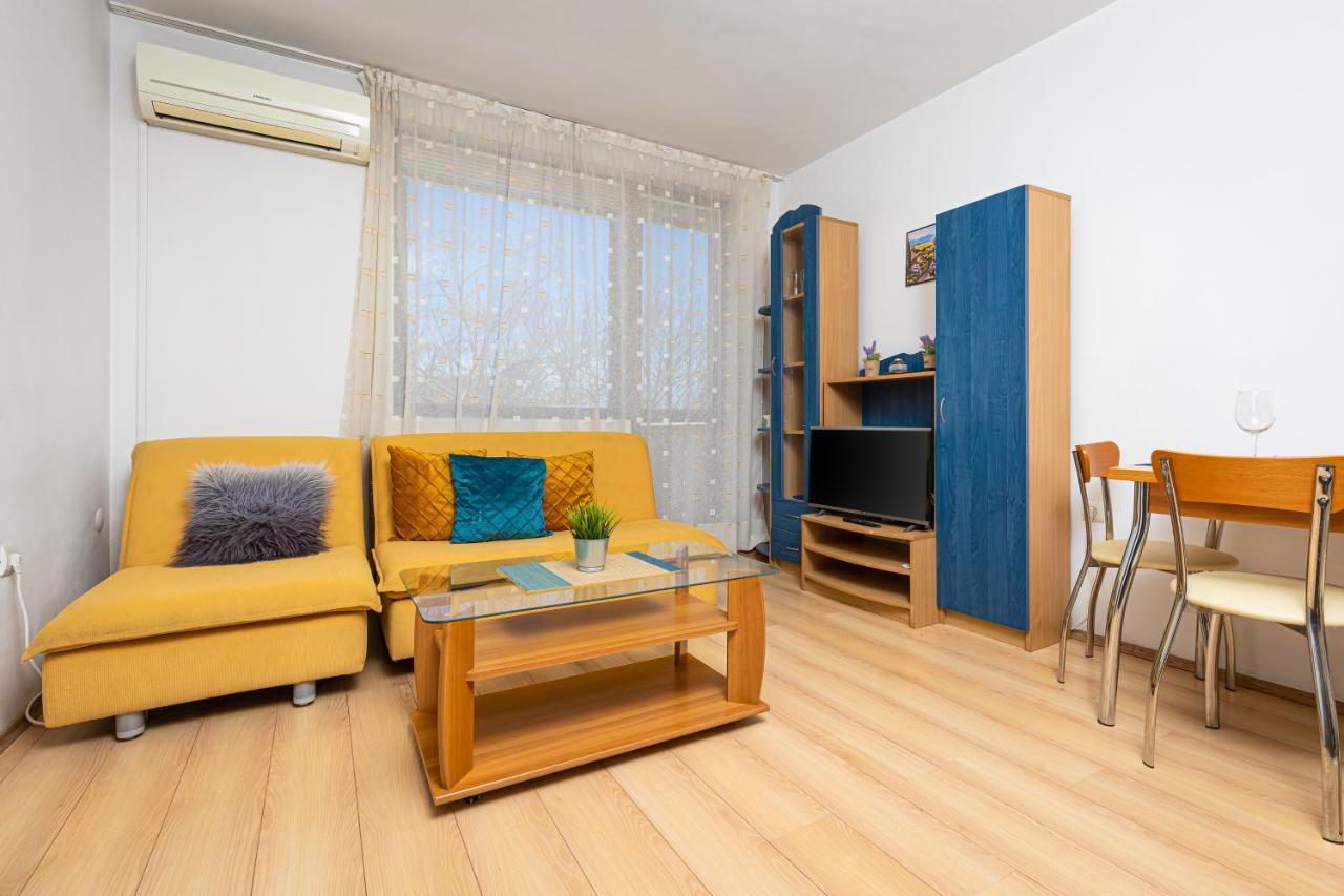 Lovely 1Bd Apartment Close To The Summer Theatre Plovdiv Esterno foto